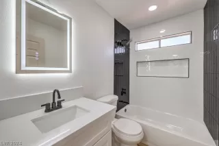 Photo #2: 2585833 Listing 