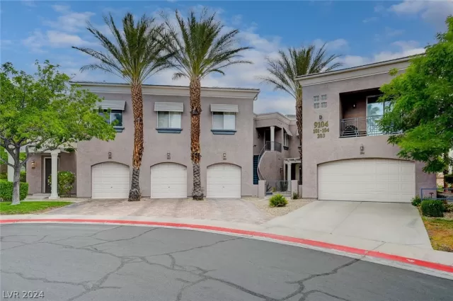 MLS: 2585852 Condo For Sale