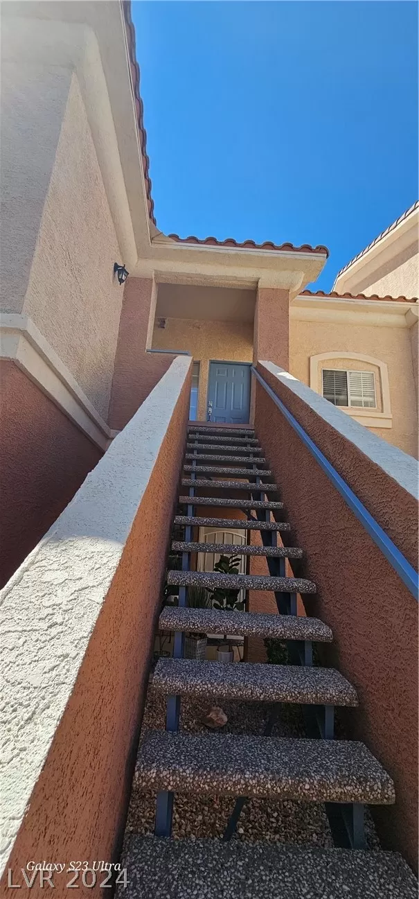 MLS: 2585858 Condo For Sale