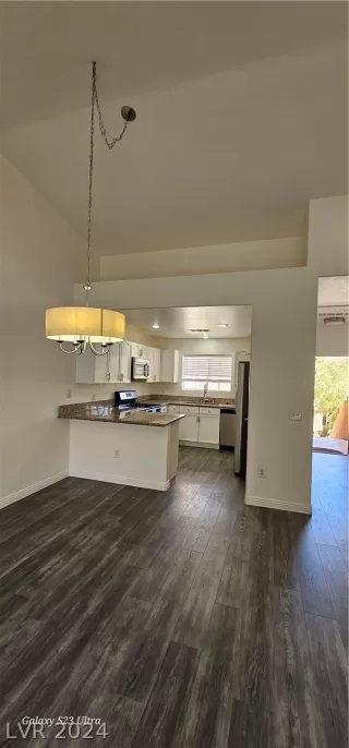 Photo #1: 2585858 Listing 