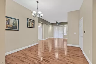 Photo #5: 2585859 Listing 