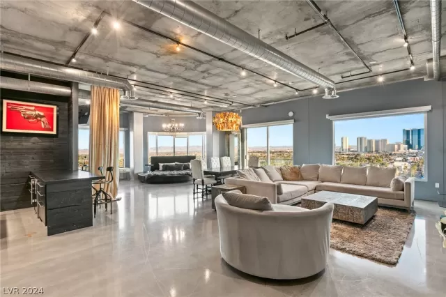 MLS: 2585870 Condo For Sale