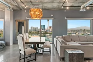 Photo #2: 2585870 Listing 