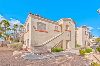 Photo #1: 2585893 Listing