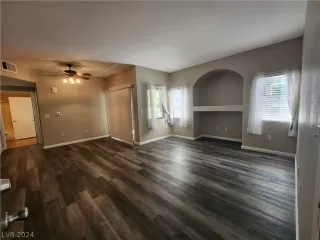 Photo #3: 2585925 Listing 