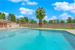 Photo #1: 2585947 Listing