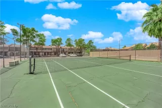 Photo #3: 2585947 Listing