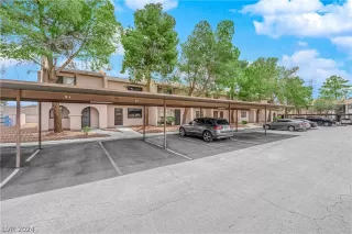 Photo #5: 2585947 Listing