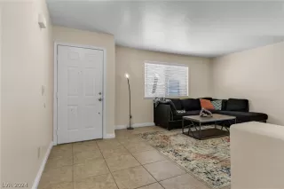 Photo #2: 2585965 Listing 