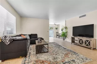 Photo #4: 2585965 Listing 