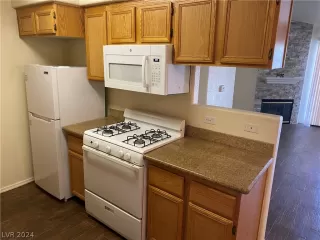 Photo #2: 2585990 Listing 