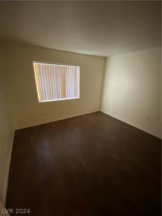 Photo #5: 2585990 Listing 