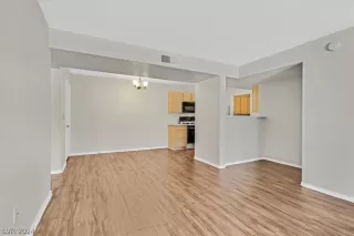 Photo #6: 2585992 Listing 