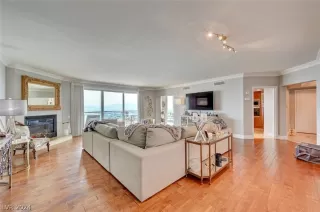 Photo #1: 2586030 Listing