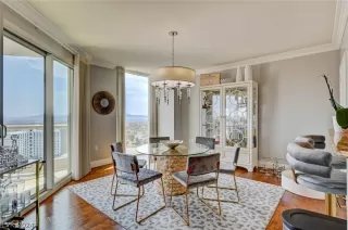 Photo #5: 2586030 Listing