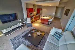 Photo #2: 2586067 Listing 