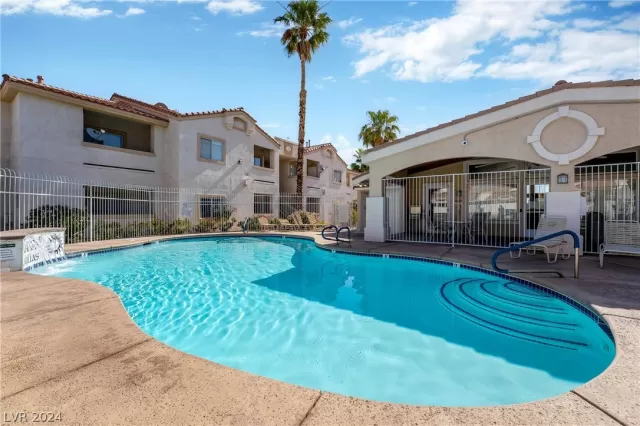 MLS: 2586082 Condo For Sale