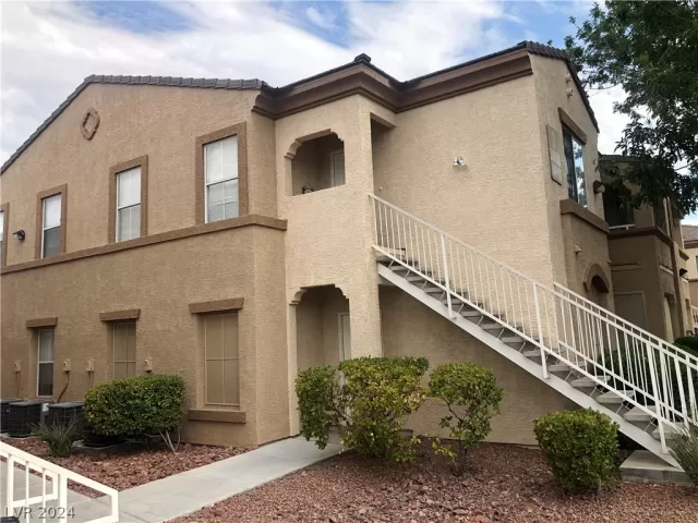 MLS: 2586086 Condo For Sale