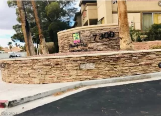 Photo #4: 2586102 Listing