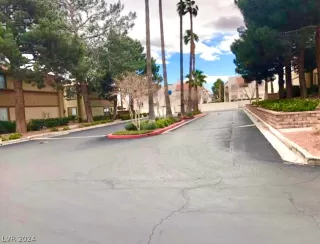 Photo #5: 2586102 Listing