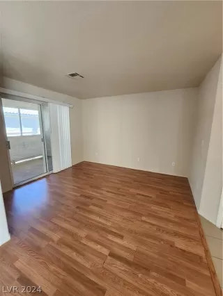 Photo #4: 2586130 Listing 