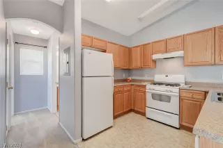 Photo #5: 2586151 Listing