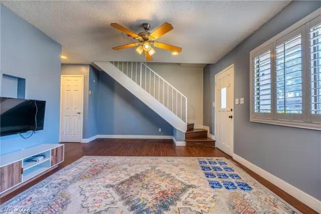 MLS: 2586189 Condo For Sale