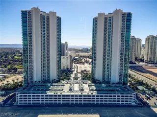 Photo #2: 2586277 Listing