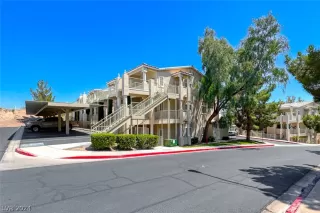 Photo #3: 2586284 Listing