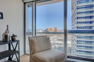Photo #3: 2586293 Listing 