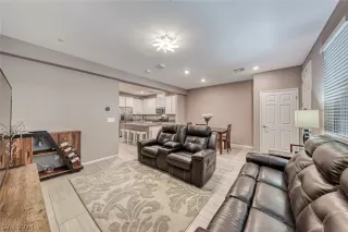 Photo #3: 2586331 Listing 