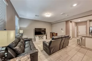 Photo #5: 2586331 Listing 