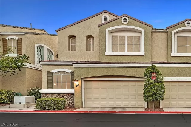 MLS: 2586349 Condo For Sale