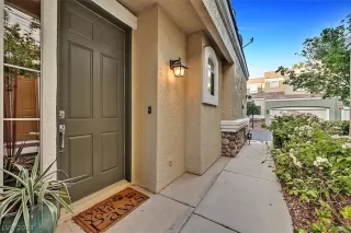 Photo #1: 2586349 Listing 