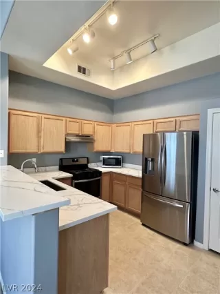 Photo #1: 2586363 Listing