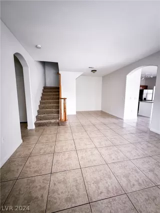 Photo #3: 2586395 Listing 
