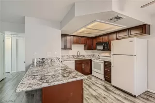 Photo #6: 2586431 Listing 