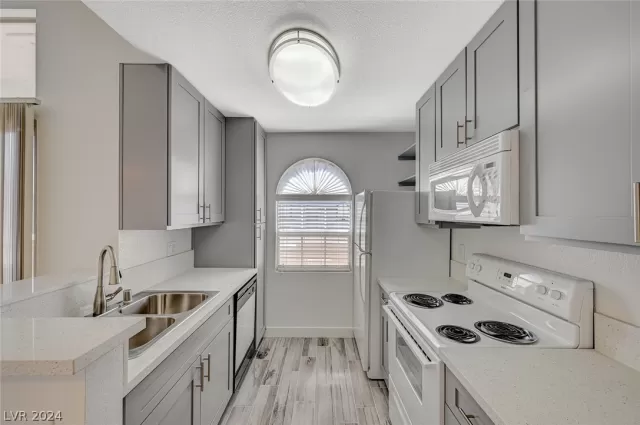 MLS: 2586434 Condo For Sale