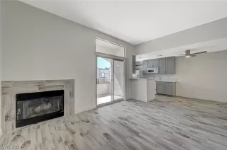 Photo #5: 2586434 Listing