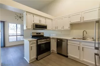 Photo #2: 2586451 Listing 