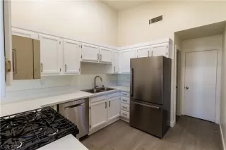 Photo #3: 2586451 Listing 