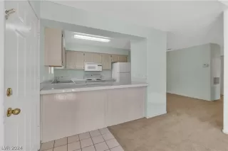 Photo #4: 2586500 Listing