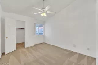 Photo #5: 2586500 Listing