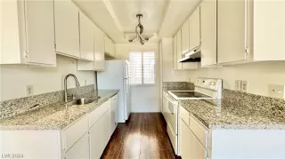 Photo #5: 2586509 Listing