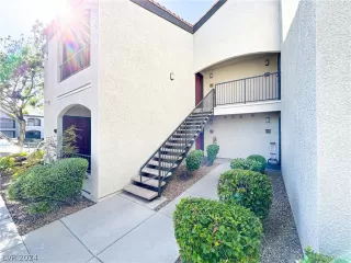 Photo #1: 2586510 Listing 