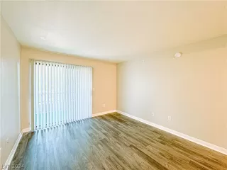 Photo #2: 2586510 Listing 