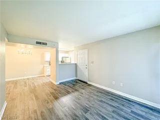 Photo #3: 2586510 Listing 