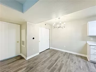 Photo #4: 2586510 Listing 