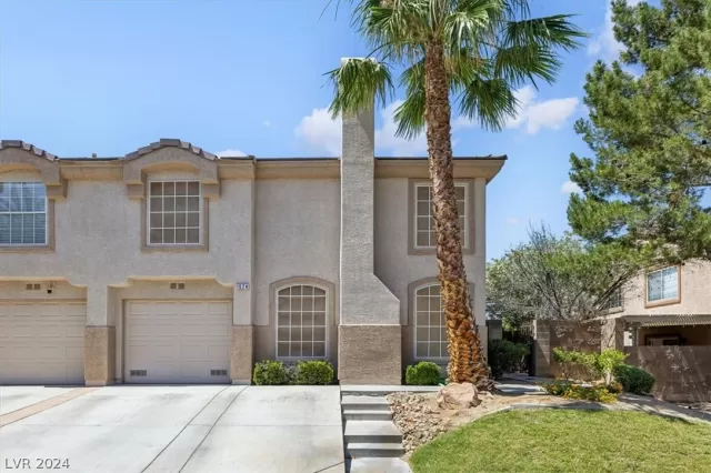 MLS: 2586525 Condo For Sale