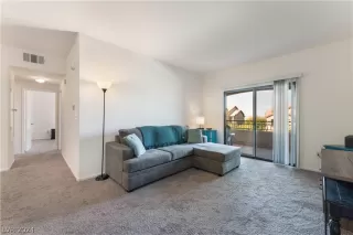 Photo #3: 2586560 Listing